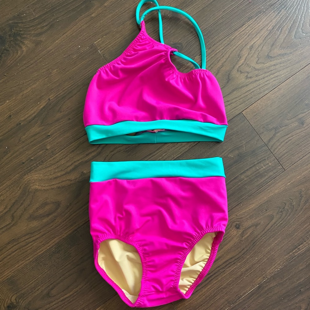 AM custom dancewear